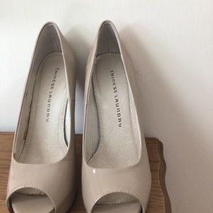 Tan pumps sizes 8 worn twice
